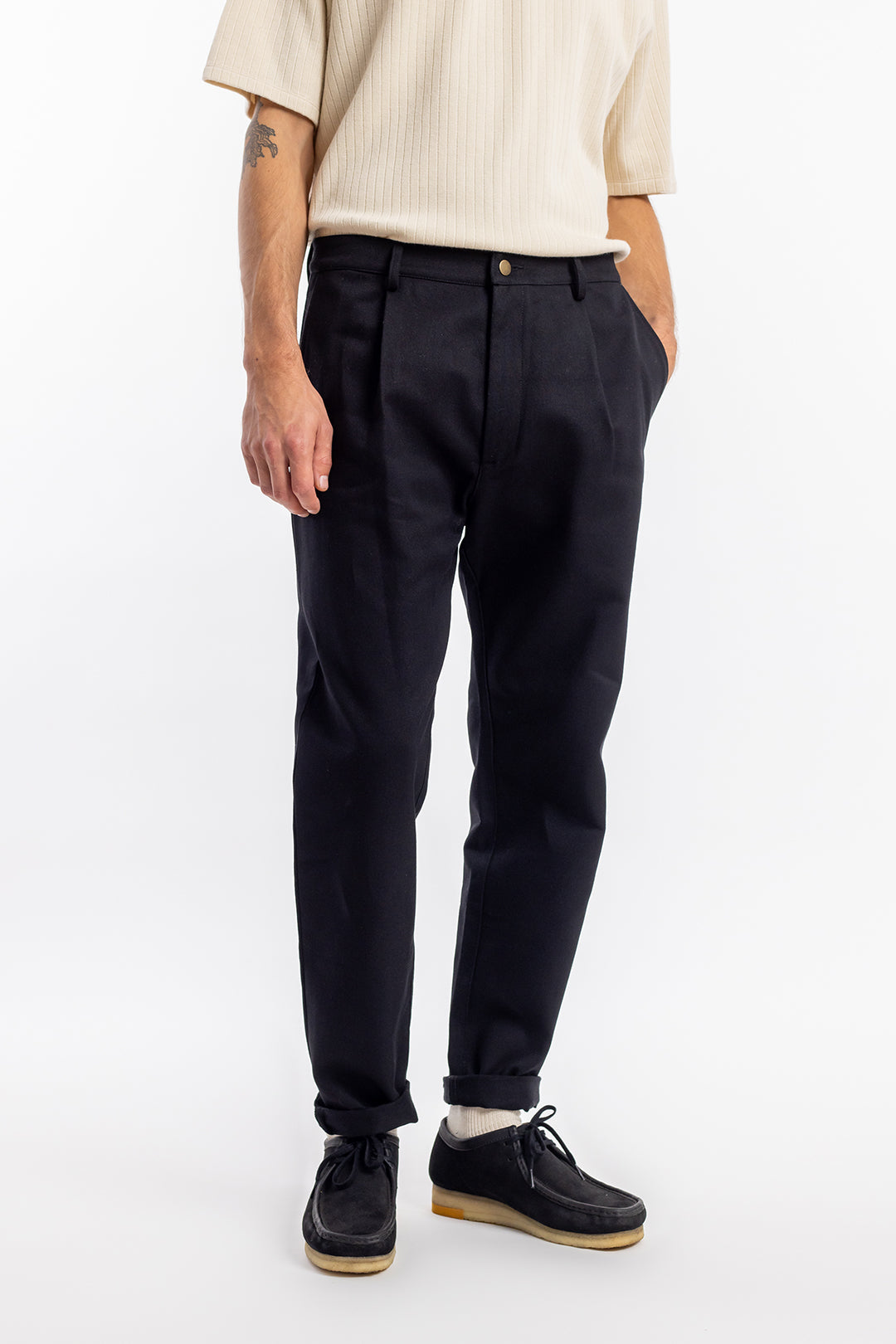 Black trousers made from 100% organic cotton from Rotholz