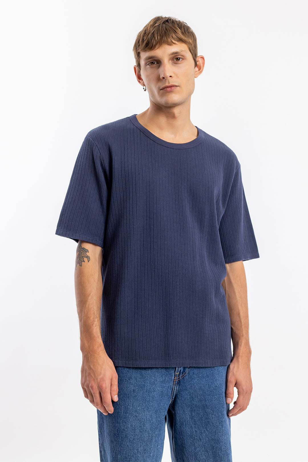Dark blue, ribbed T-shirt made from 100% organic cotton from Rotholz