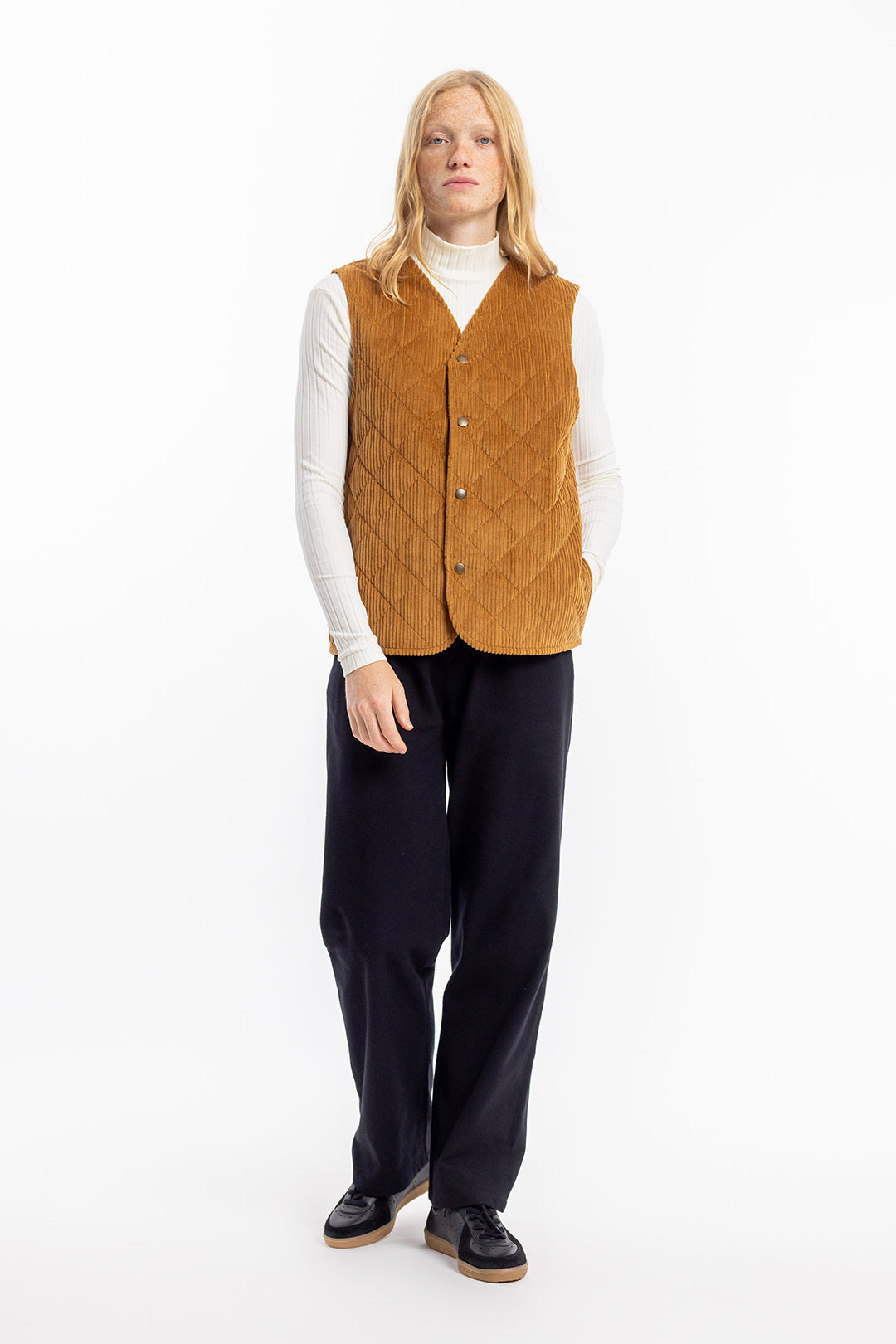Toffee, quilted corduroy vest made from organic cotton &amp; recycled PET from Rotholz
