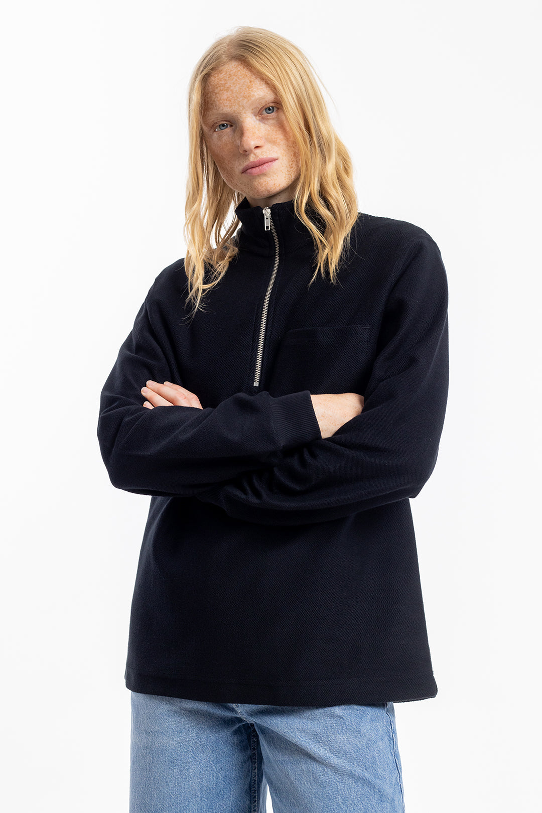 Black sweatshirt made from 100% organic cotton from Rotholz