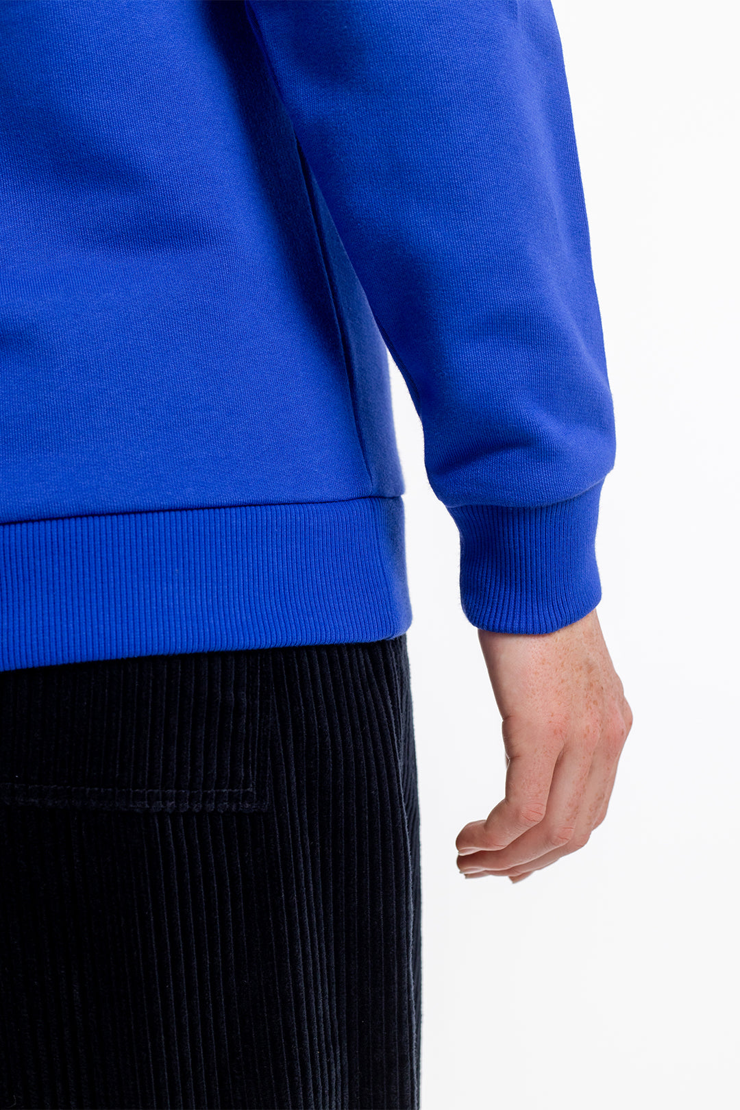 Dunkelblauer Sweater Willkommen Print aus 100% Bio-Baumwolle von Rotholz