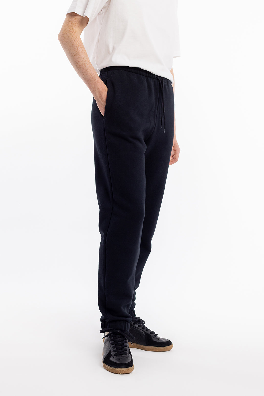 Pantalon de jogging noir à logo en coton biologique par Rotholz