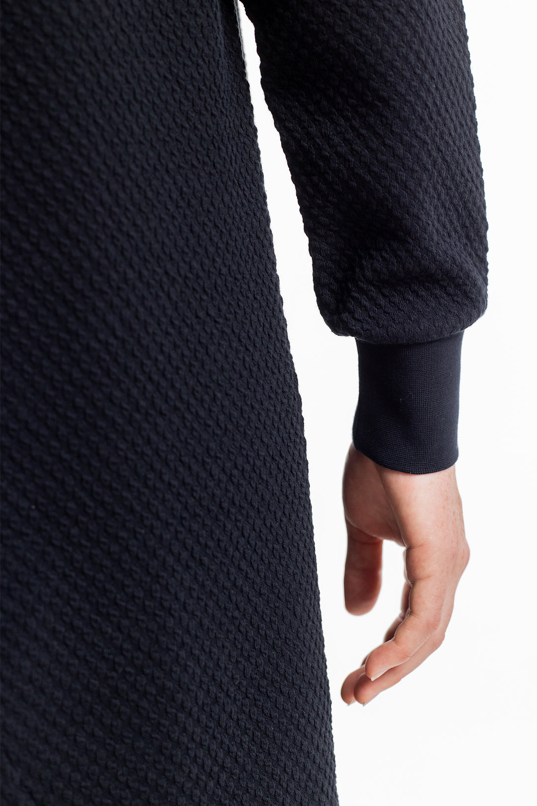 Robe sweat-shirt noire en coton 100% biologique de Rotholz