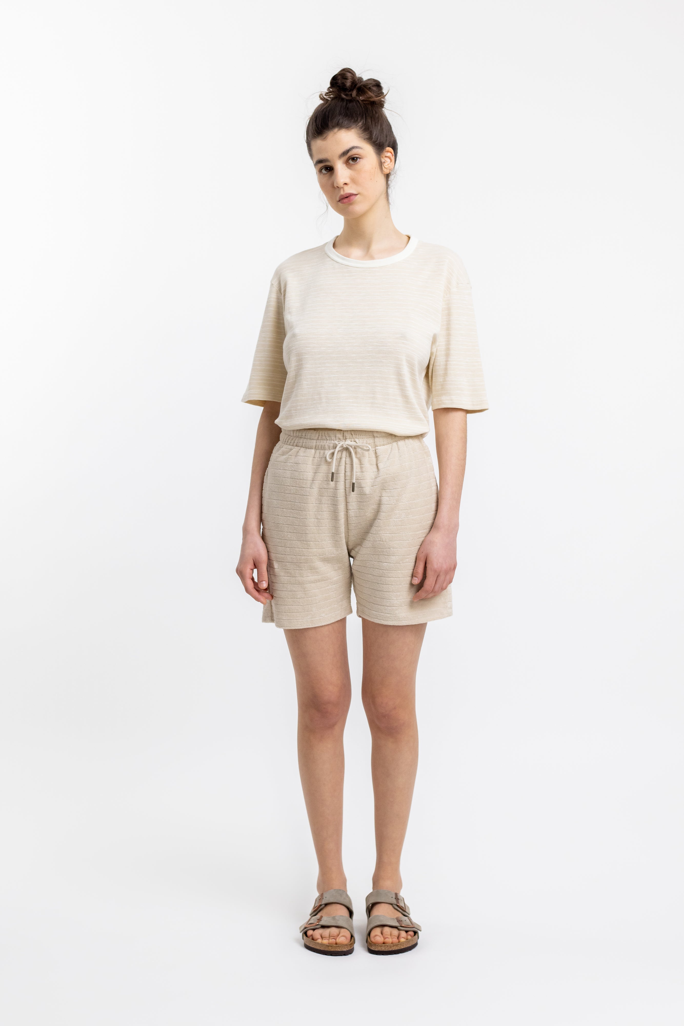 Beige sweatshorts made from 100% organic cotton from Rotholz