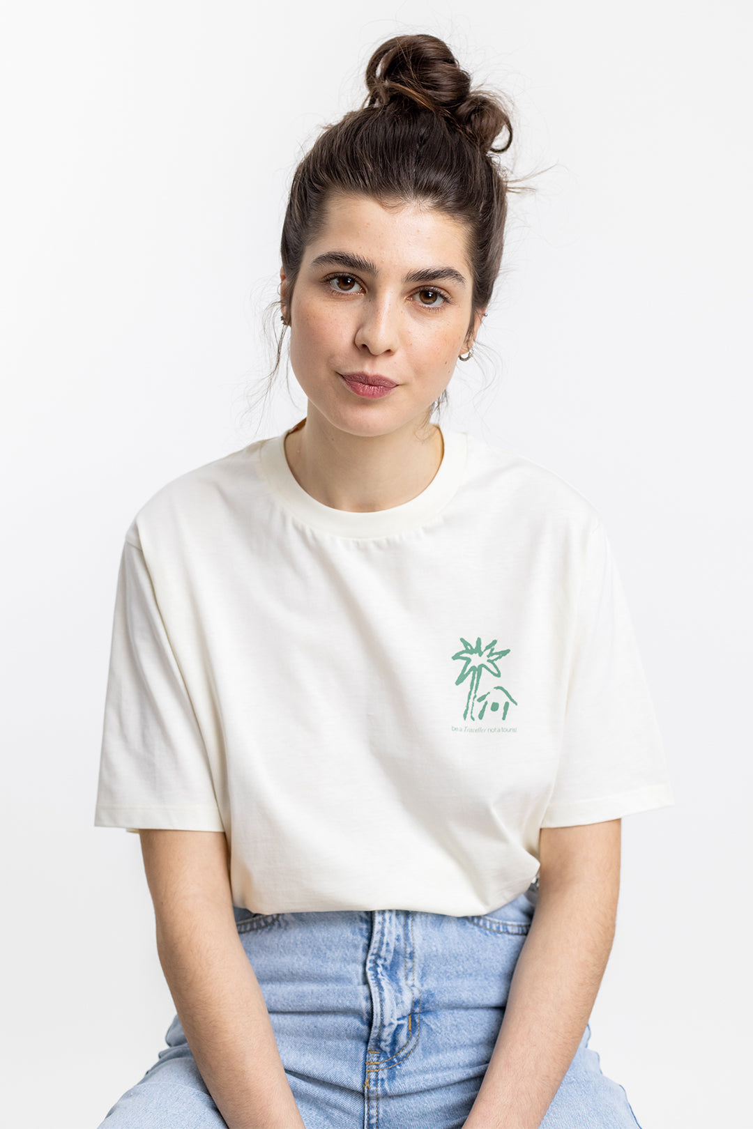 White Beachside T-shirt made from 100% organic cotton