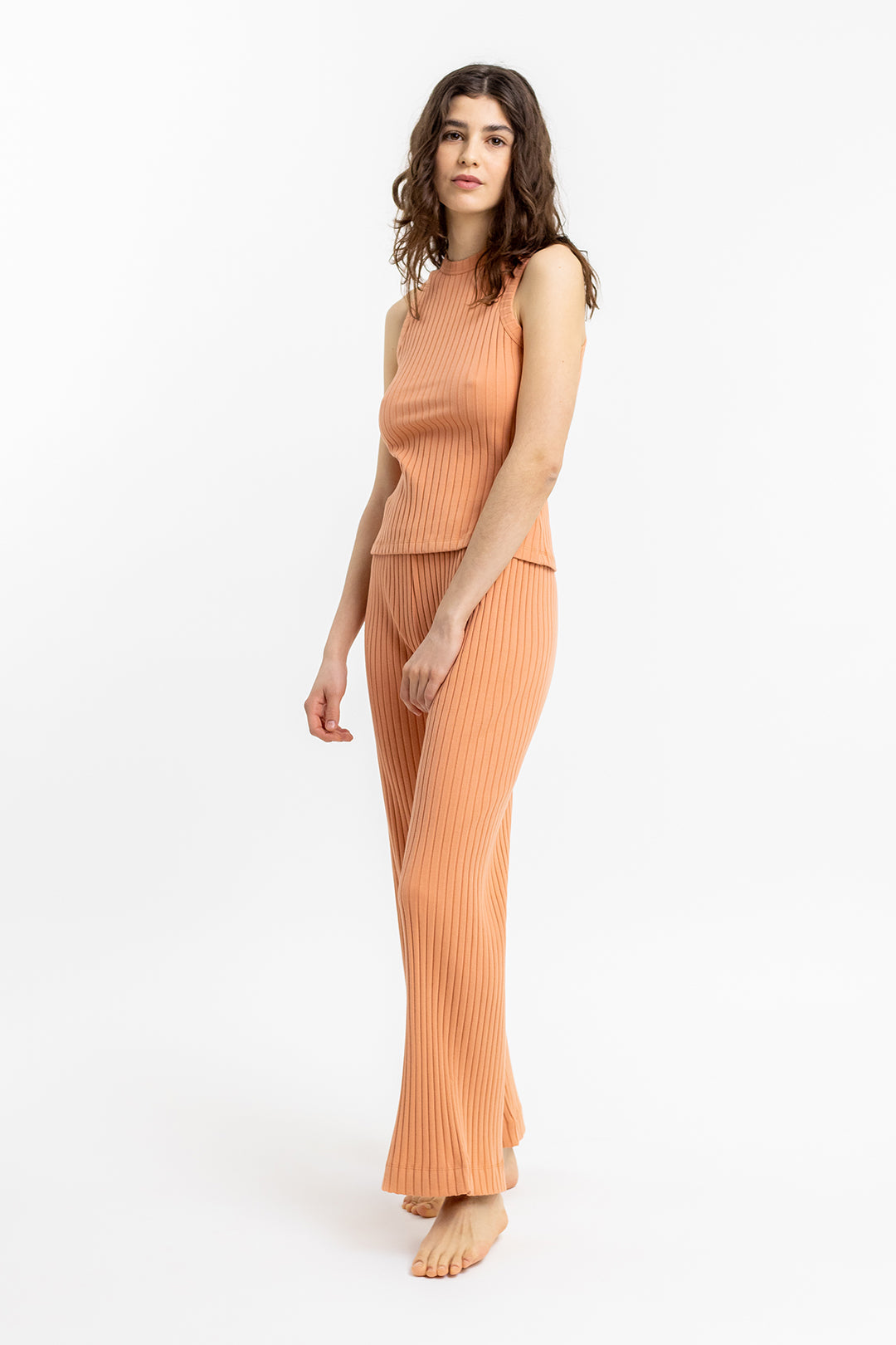 Orange, ribbed Lounge trousers made from organic cotton by Rotholz
