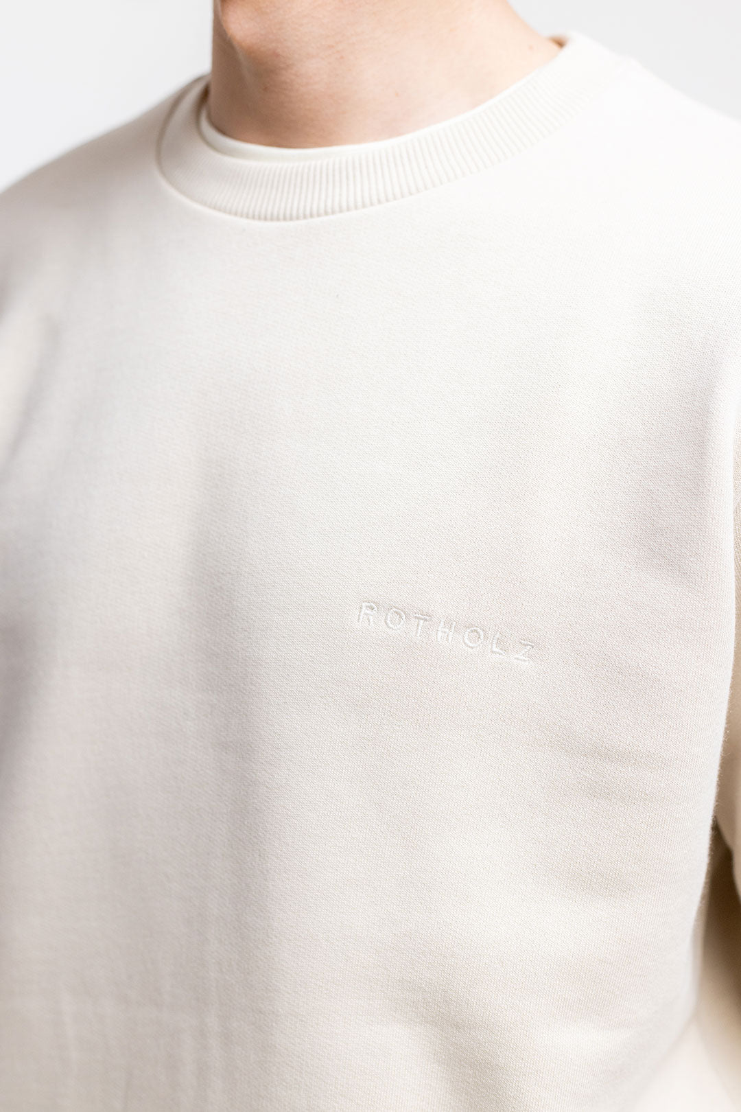 Beige sweatshirt logo made from 100% organic cotton from Rotholz