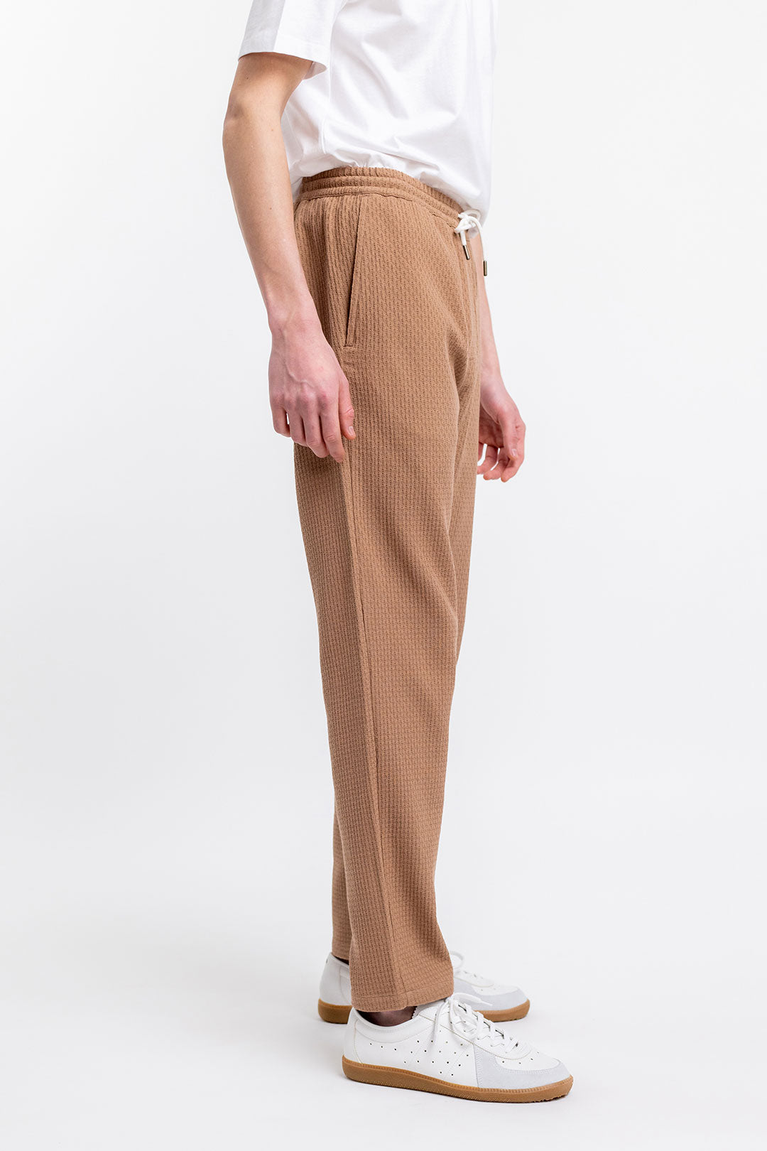 Brown trousers made from 100% organic cotton from Rotholz