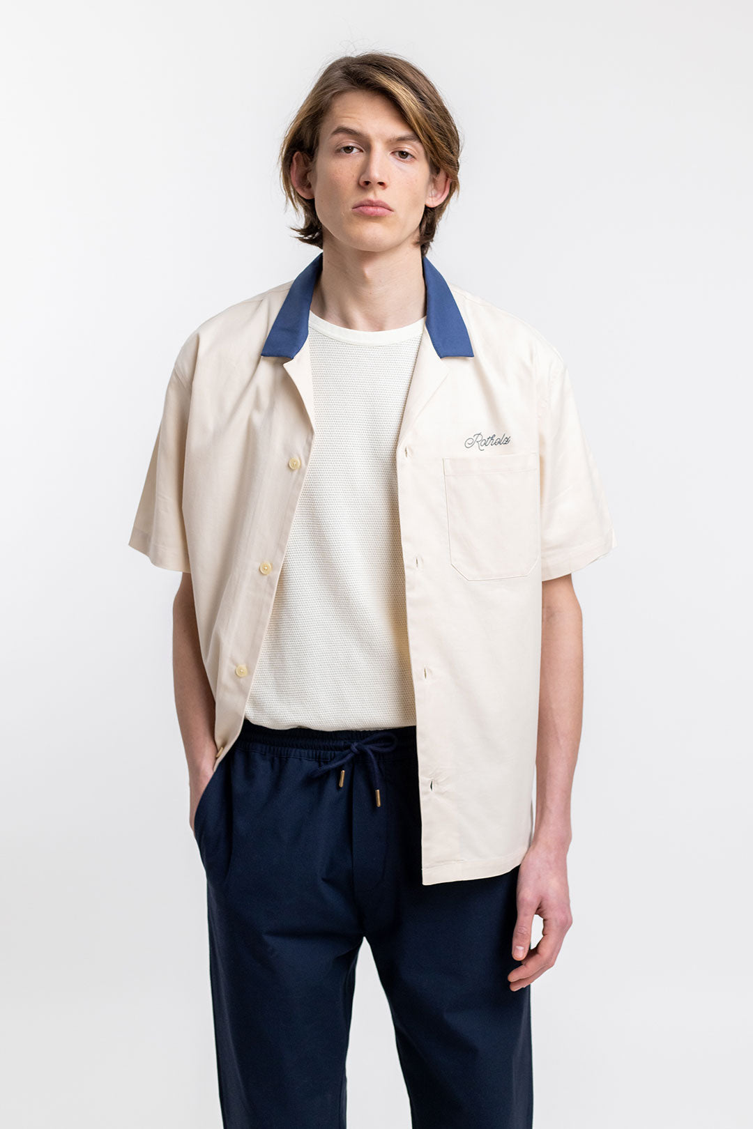 Weisses, kurzärmliges Bowling-Hemd aus 100% Bio-Baumwolle von Rotholz
