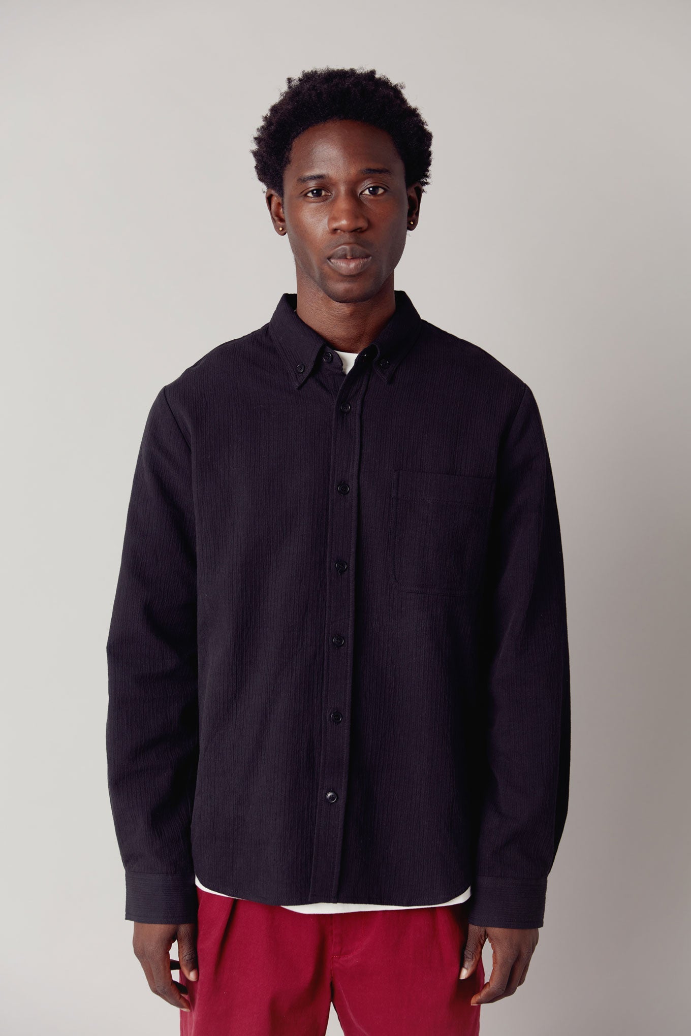 Black, long-sleeved SPECTER shirt made of organic cotton from Komodo