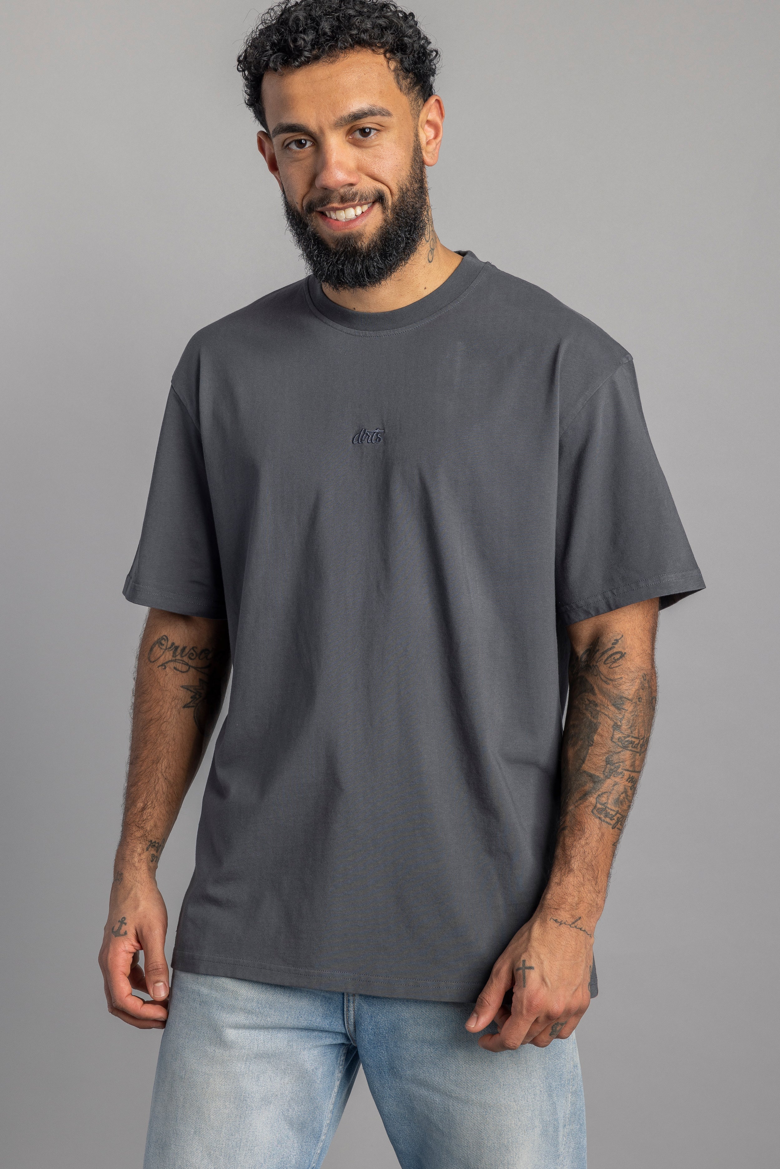 Gray oversized T-shirt logo made of 100% organic cotton from DIRTS