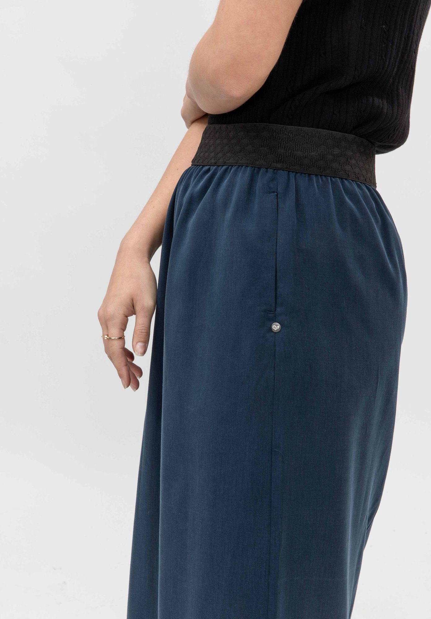 Skirt HIMANKA in gray blue by LOVJOI made of TENCEL™