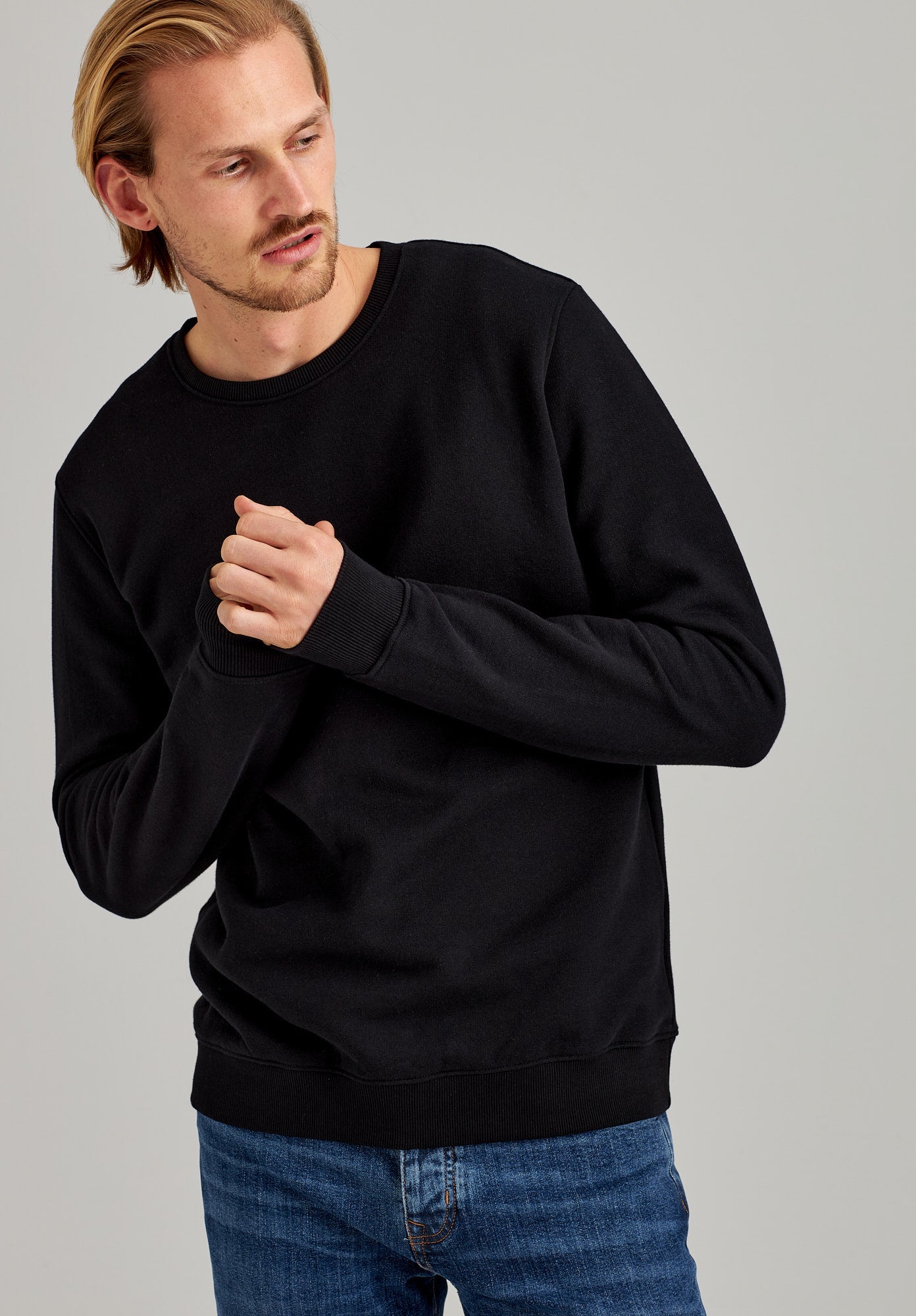 Schwarzer Sweater TT1029 aus 100% Bio-Baumwolle von Thokkthokk Sweater