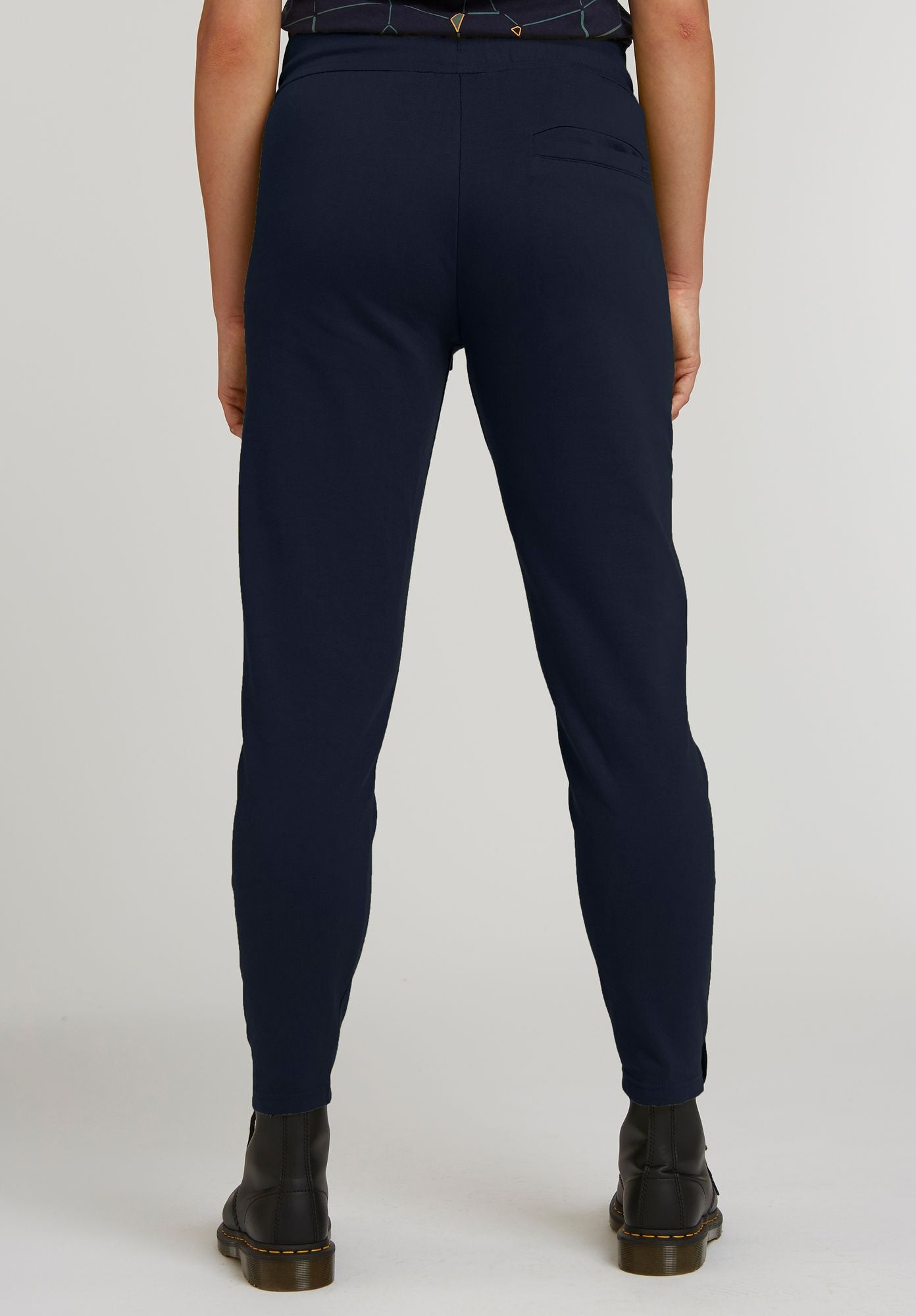 Zip Jogging Pants in dunkelblau aus Bio-Baumwolle von ThokkThokk (S)