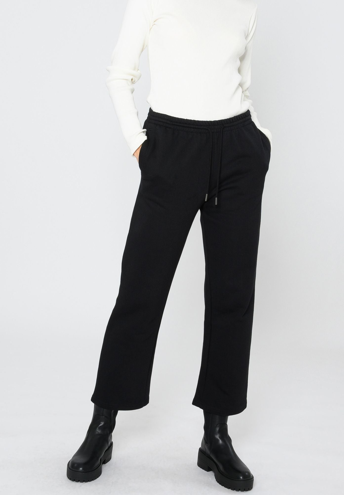 Jogging pants in black made of cotton by ThokkThokk (S)