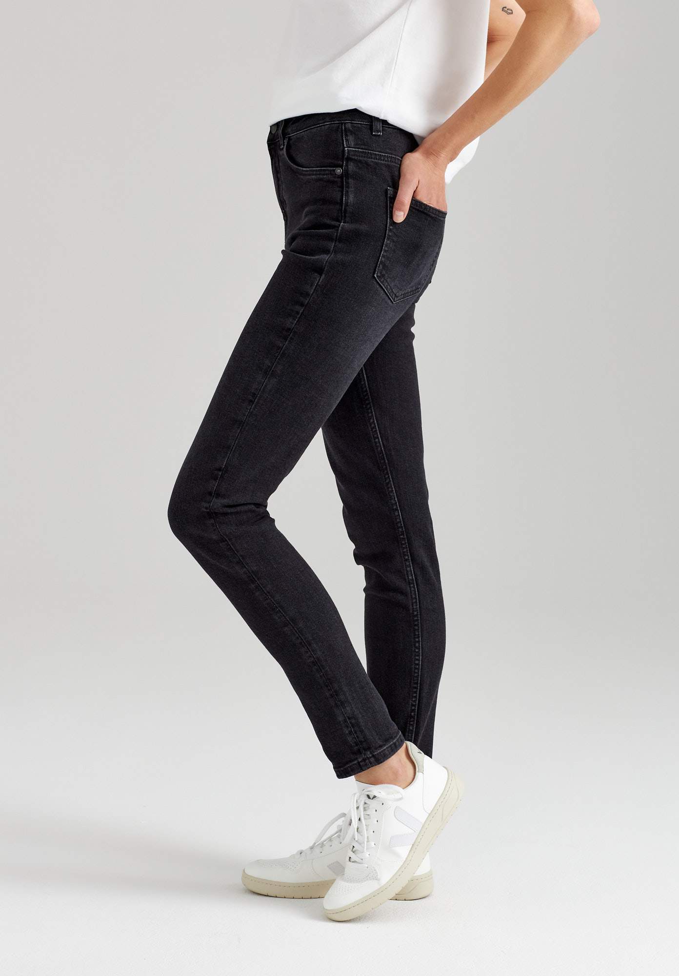 Skinny Jeans in Schwarz aus Bio-Baumwolle von ThokkThokk (S)