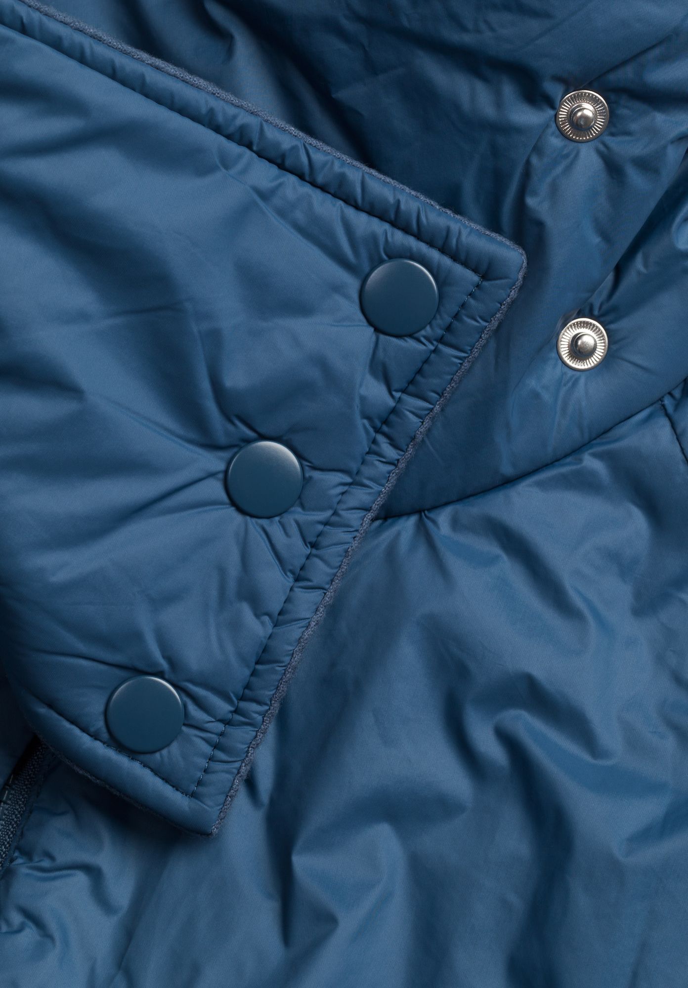 Blue jacket TT2014 made of kapok from Thokkthokk