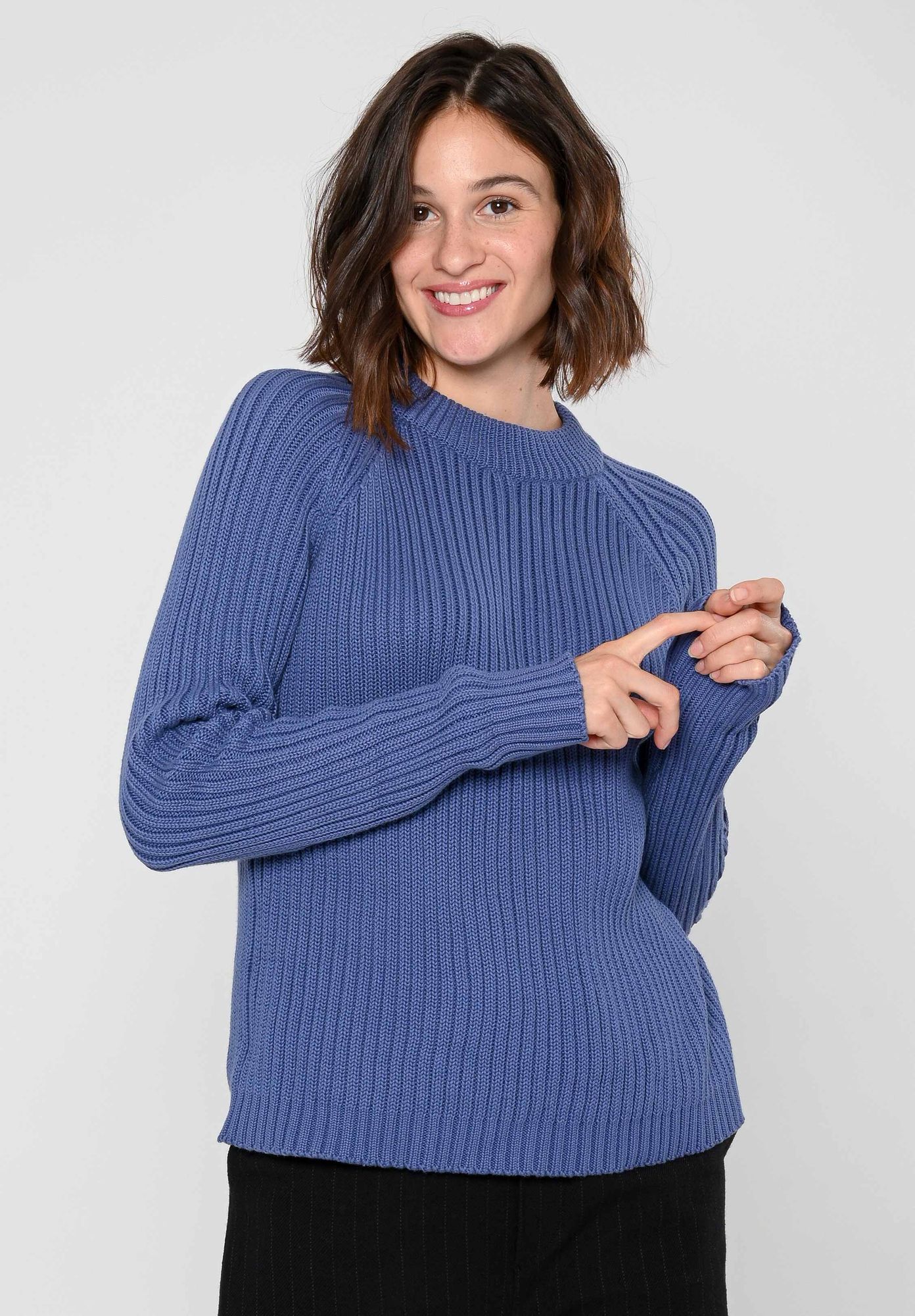 Knitted sweater in medium blue made of organic cotton by ThokkThokk (S)