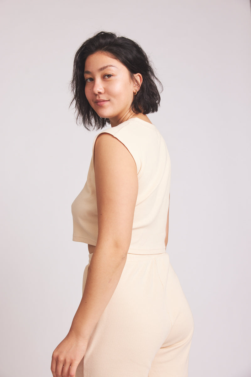 Natural-colored crop top Bridget made of organic cotton by Baige the Label