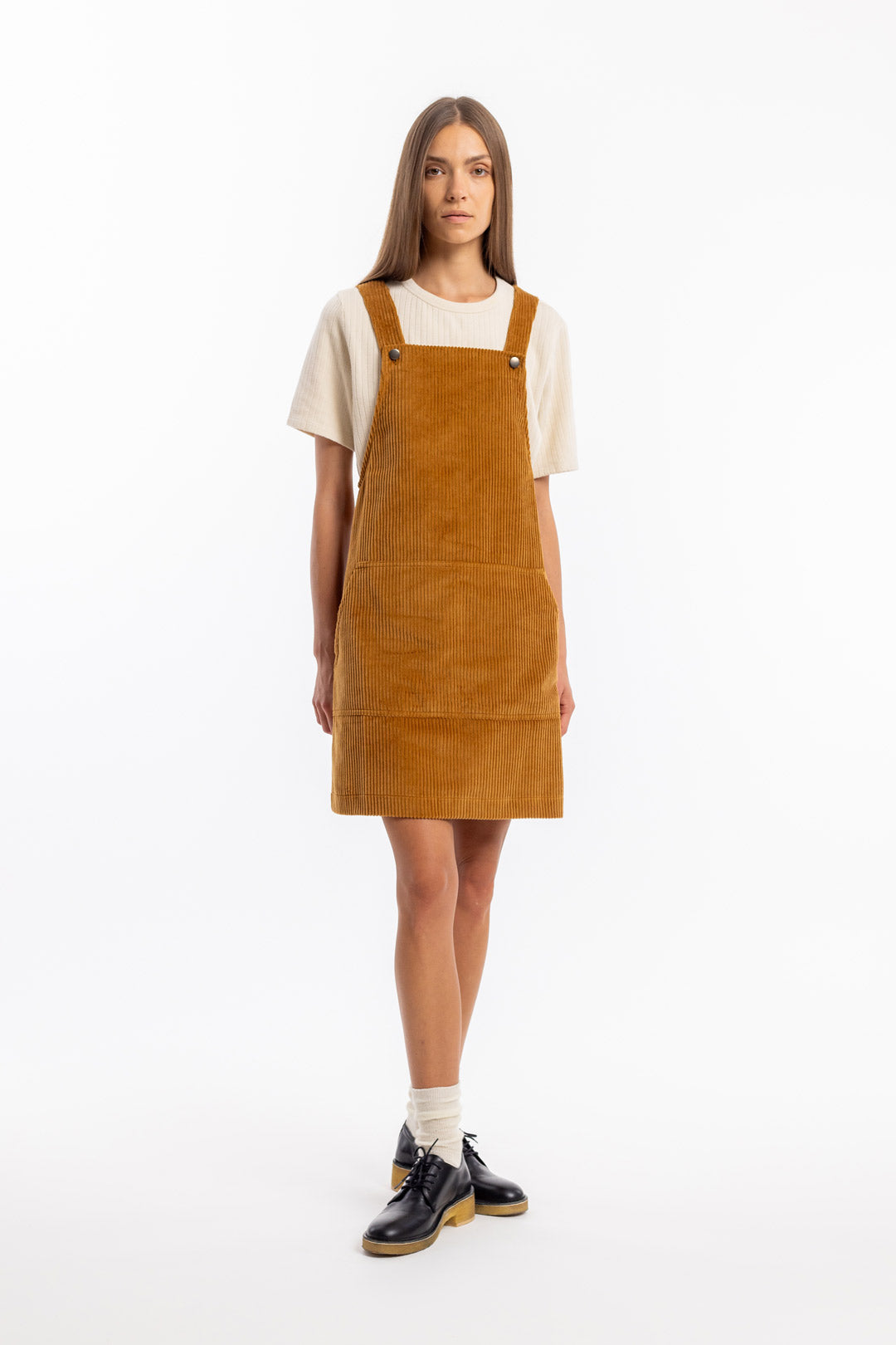 Toffee-colored corduroy dungaree dress made from 100% organic cotton from Rotholz