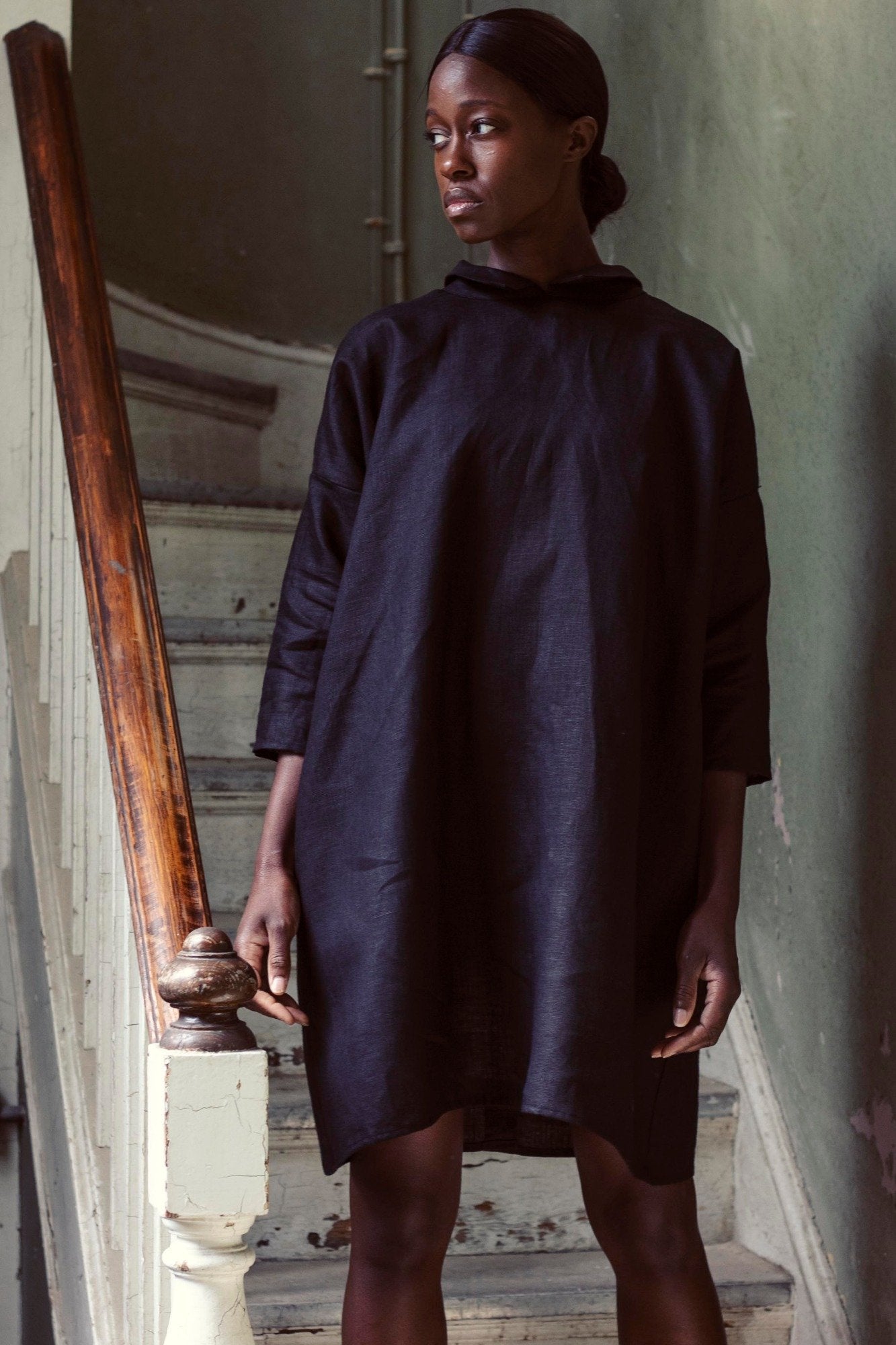 Classic dress with 3/4 sleeves made from 100% linen
