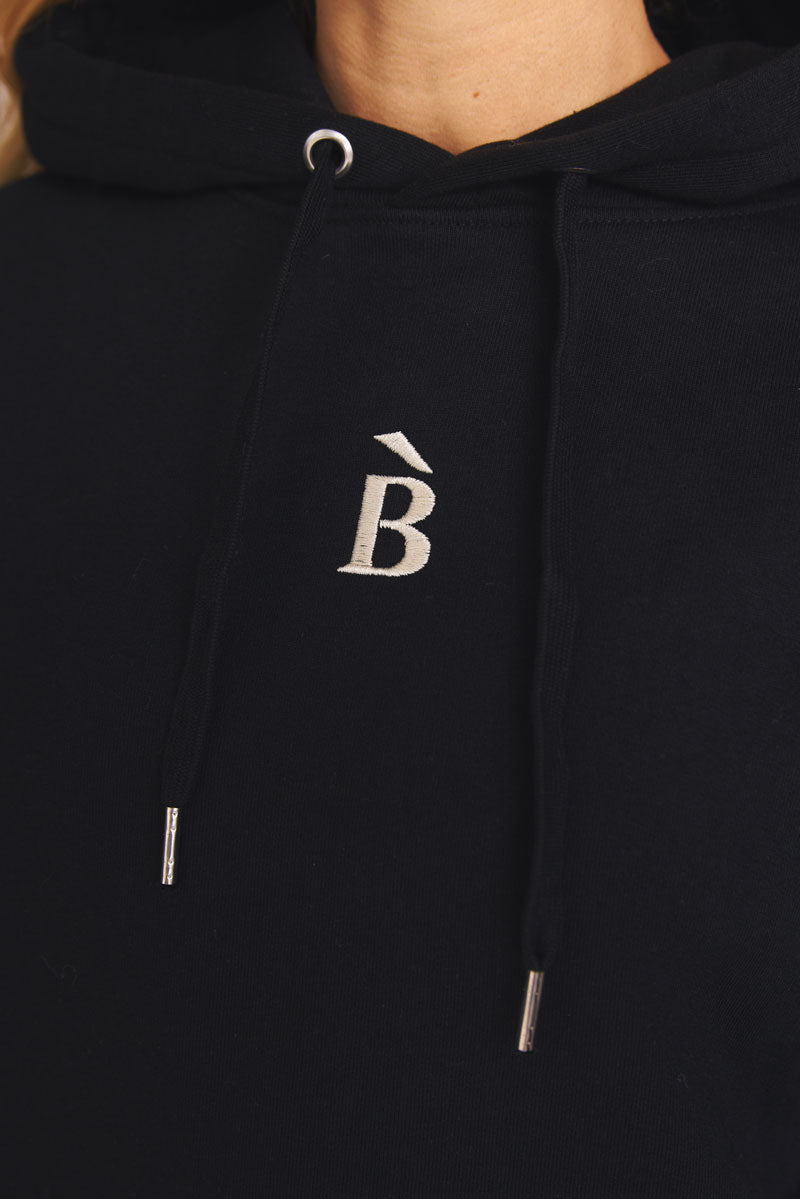 Sweat à capuche noir B-Stick en coton 100% biologique par Baige the Label