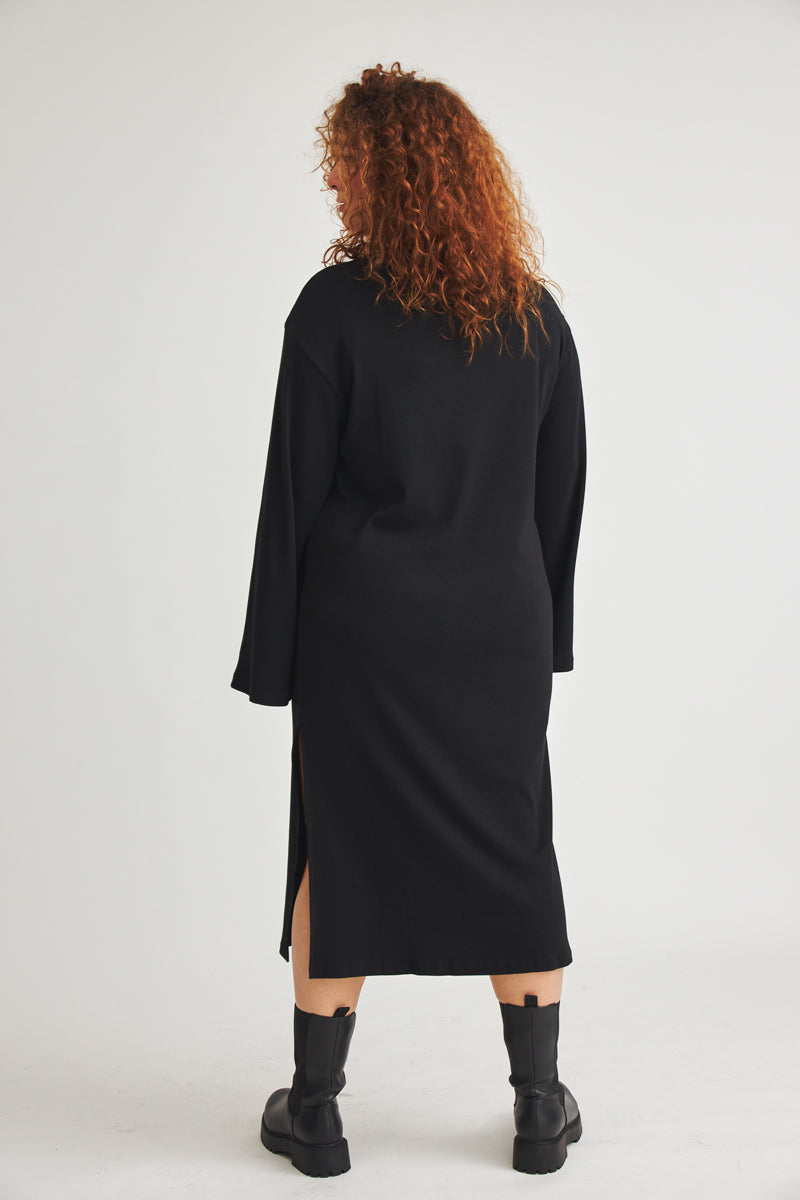 Robe Becca noire en coton biologique de Baige the Label