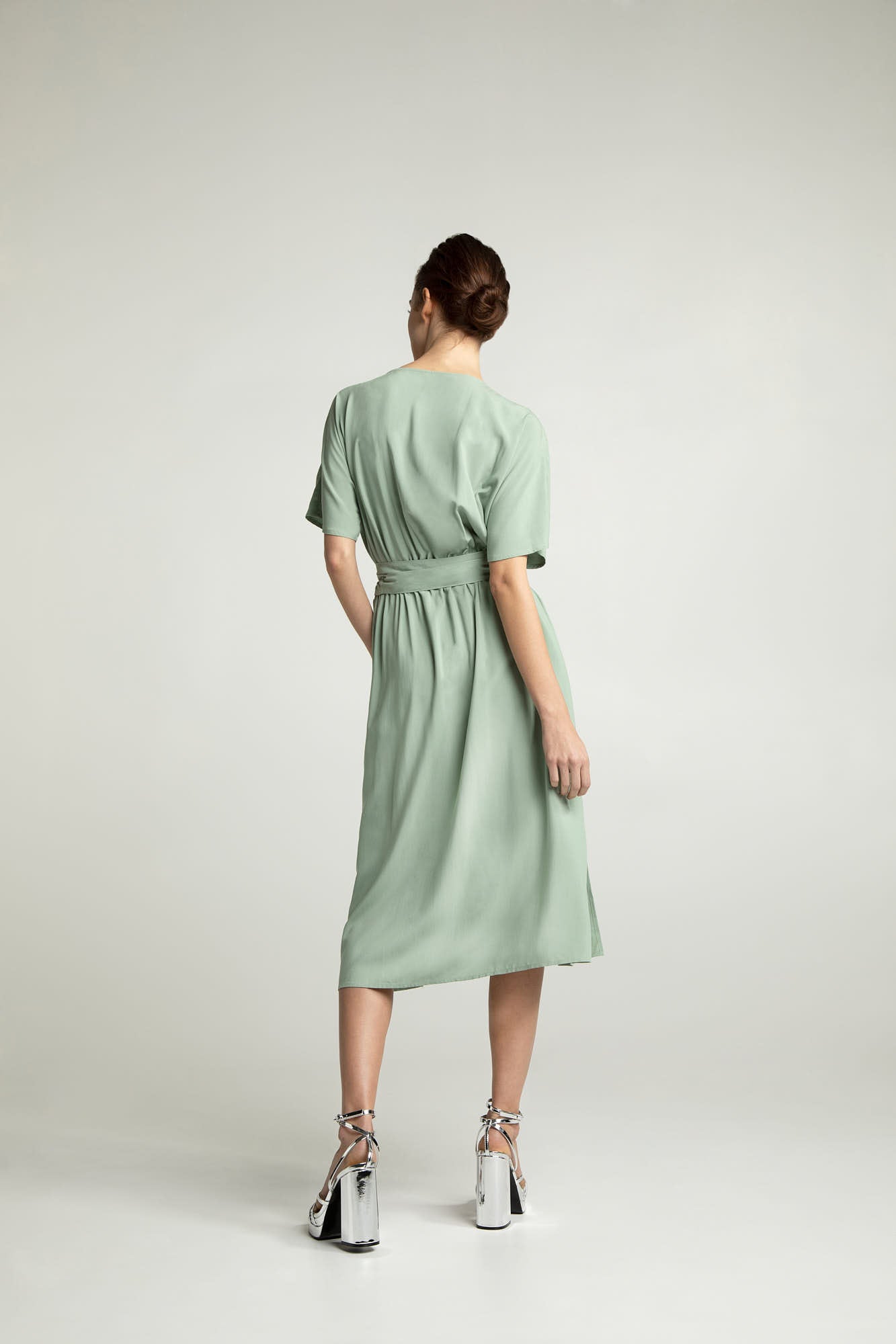 Kleid ADEENA in mint von LOVJOI aus Ecovero™