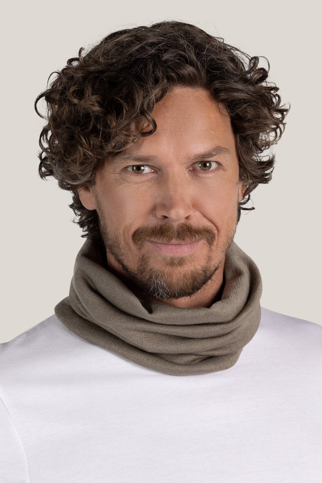 Sustainable scarves for men