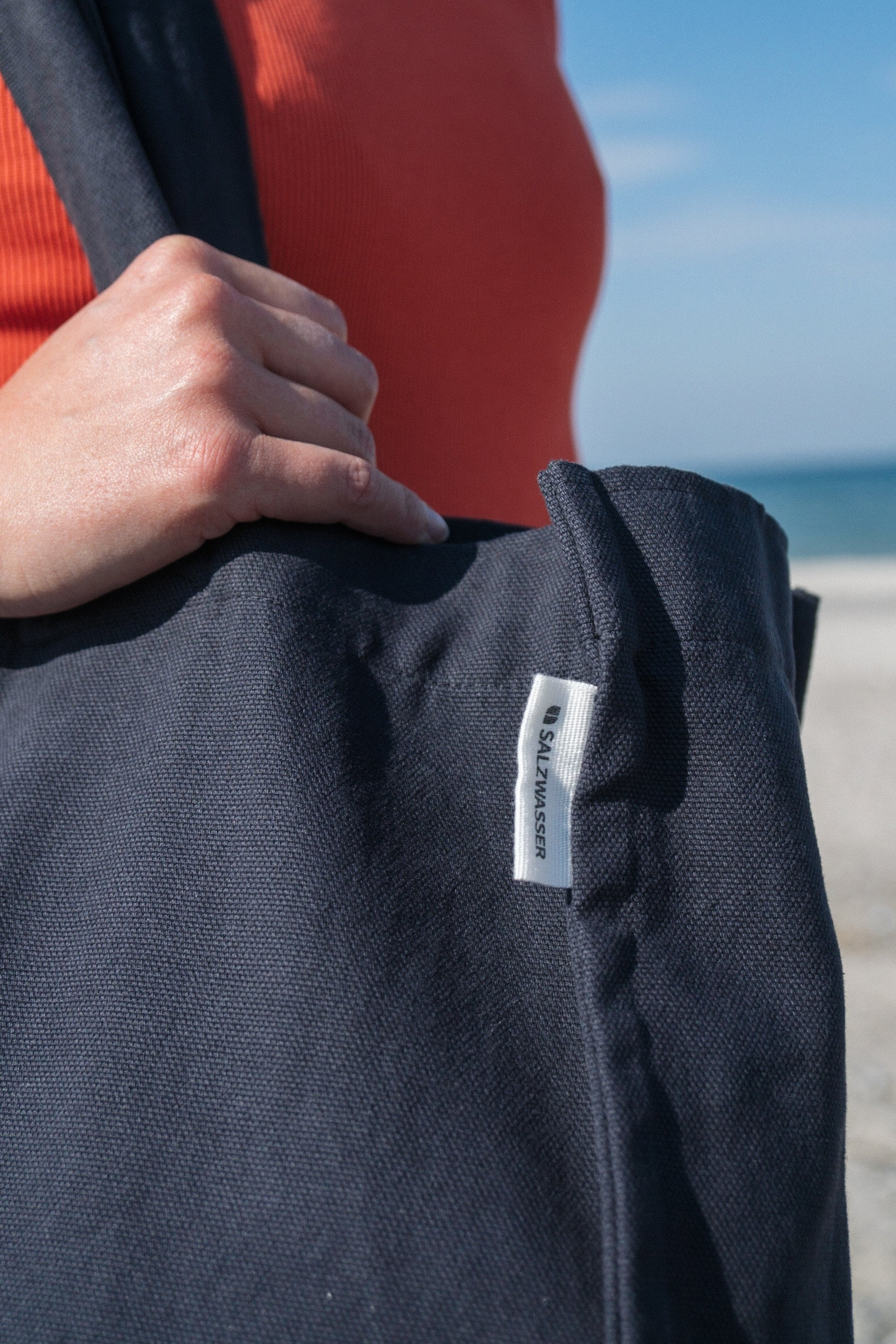 Shopper beach bag dark blue made of organic cotton canvas from Salzwasser