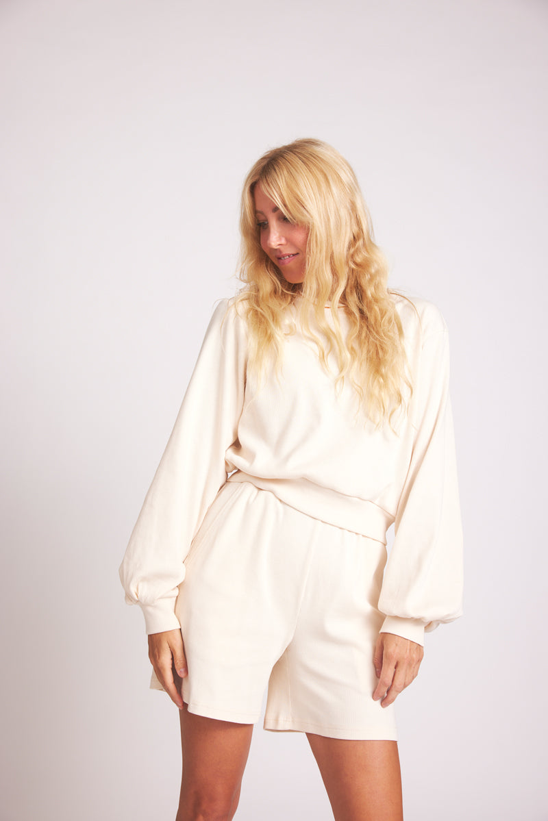 Natural-colored Baila sweatshirt made of organic cotton from Baige the Label