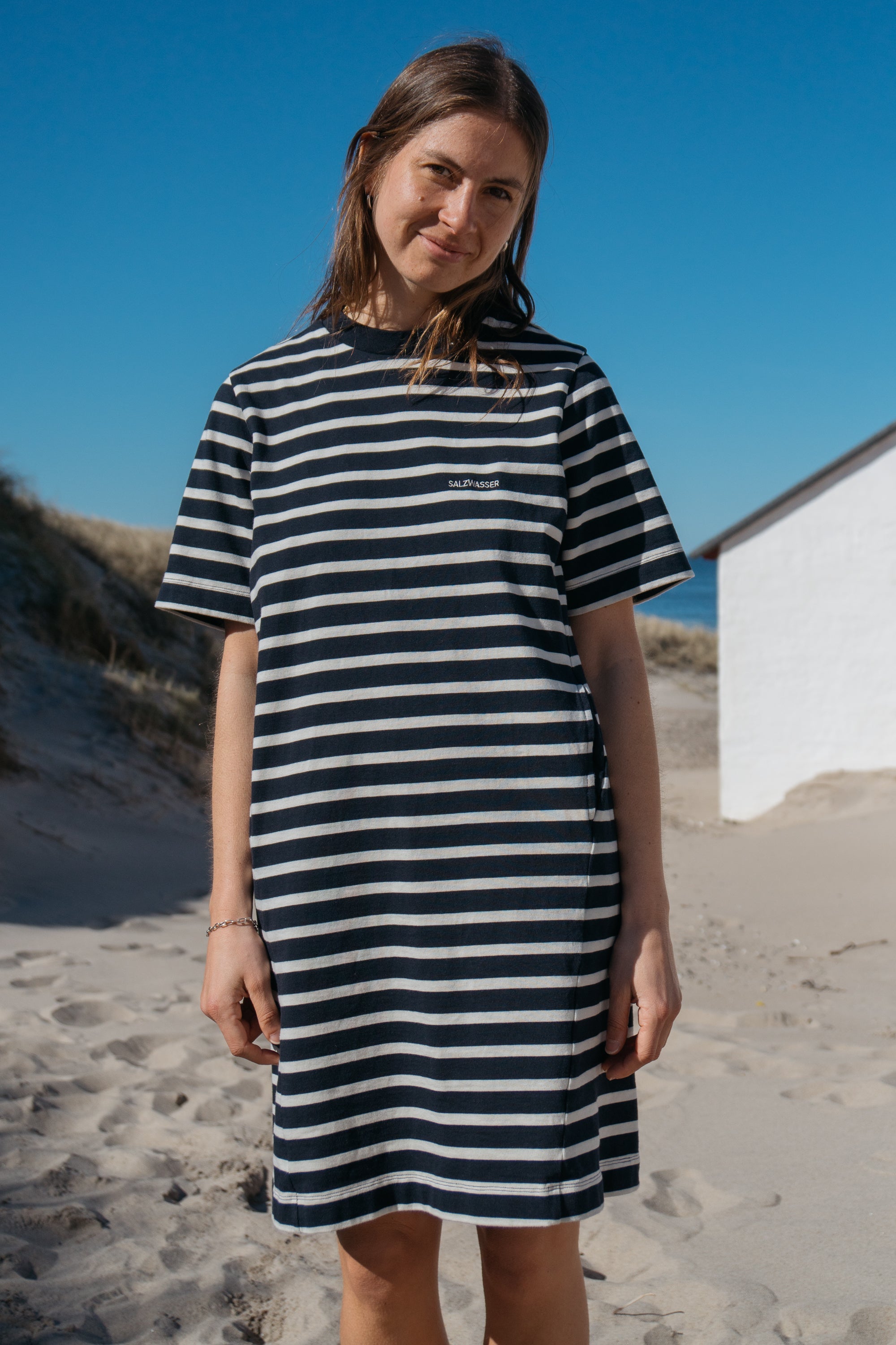 Robe t-shirt Sol Navy-Striped en coton biologique de Salzwasser