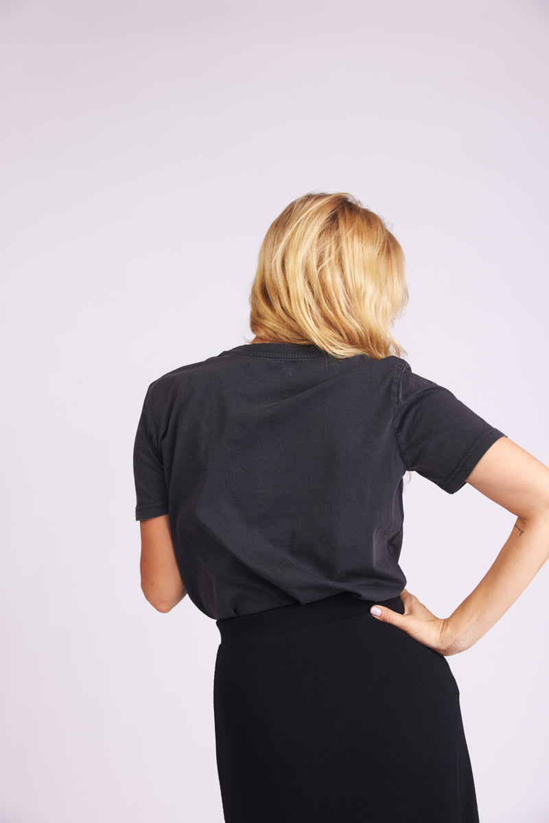 Black T-shirt Such a baige made from 100% organic cotton by Baige the Label